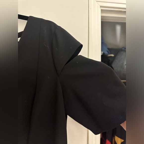 Calvin Klein Women's Black Cold Shoulder V-Neck Dress size 16W - Picture 2 of 6